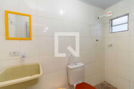 Banheiro de kitnet/studio para alugar com 1 quarto, 28m² em Cidade Continental, São Paulo