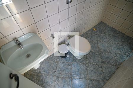 Banheiro de kitnet/studio para alugar com 1 quarto, 30m² em Paraíso, São Paulo