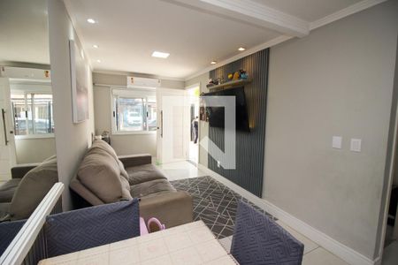 Sala de casa à venda com 2 quartos, 60m² em Hípica, Porto Alegre