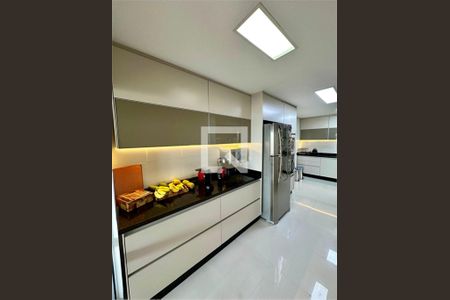 Apartamento à venda com 4 quartos, 195m² em Jardim Marajoara, São Paulo