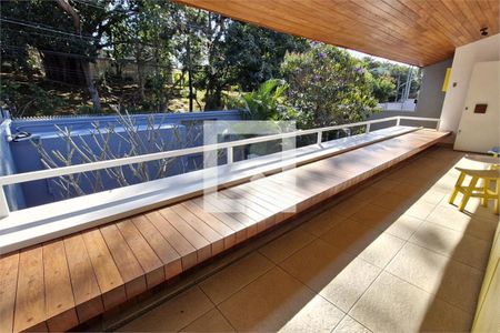 Casa à venda com 3 quartos, 315m² em Jardim Prudência, São Paulo