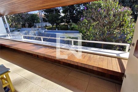 Casa à venda com 3 quartos, 315m² em Jardim Prudência, São Paulo