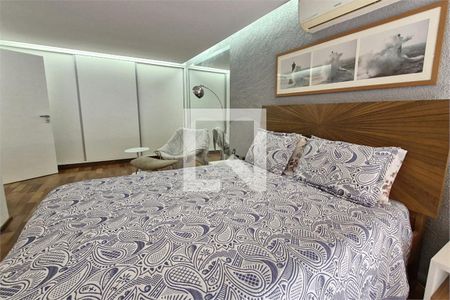 Casa à venda com 3 quartos, 315m² em Jardim Prudência, São Paulo