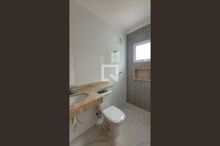 Banheiro de casa à venda com 2 quartos, 220m² em Vila Nivi, São Paulo