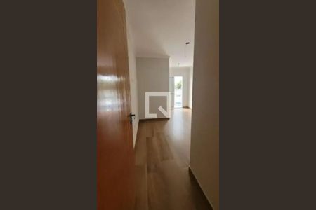 Quarto de casa à venda com 2 quartos, 220m² em Vila Nivi, São Paulo