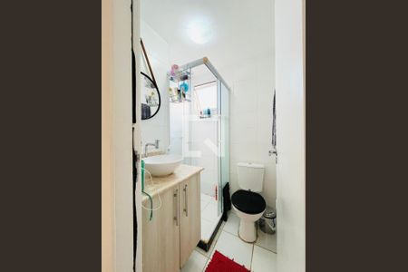 Banheiro de apartamento à venda com 2 quartos, 44m² em Jardim Utinga, Santo André
