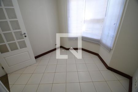 Escritório 1 de casa para alugar com 3 quartos, 270m² em Bosque de Barão Geraldo, Campinas