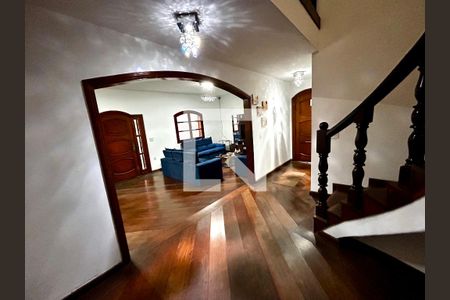 Entrada de casa para alugar com 6 quartos, 500m² em Gopouva, Guarulhos