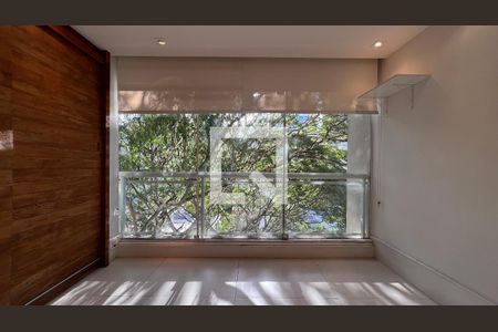 Sala de apartamento para alugar com 3 quartos, 87m² em Cerqueira César, São Paulo