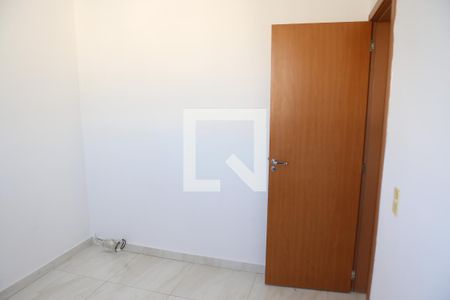 Quarto 2 de apartamento para alugar com 2 quartos, 46m² em Califórnia, Contagem