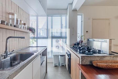 Cozinha de apartamento para alugar com 1 quarto, 70m² em Pinheiros, São Paulo