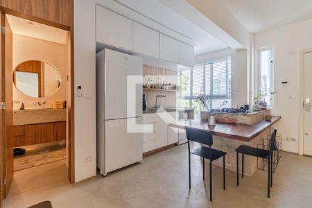 Cozinha de apartamento para alugar com 1 quarto, 70m² em Pinheiros, São Paulo