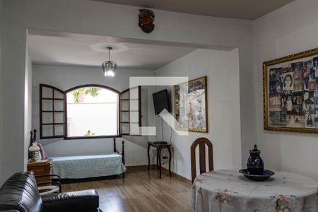 Suíte de casa à venda com 4 quartos, 400m² em Padre Eustáquio, Belo Horizonte