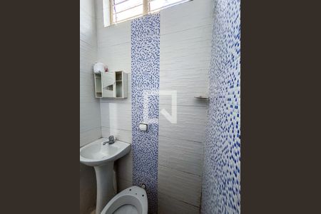 Banheiro de kitnet/studio para alugar com 1 quarto, 30m² em Vila Barao, Sorocaba