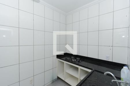 Cozinha de casa de condomínio à venda com 2 quartos, 40m² em Beatriz, Contagem