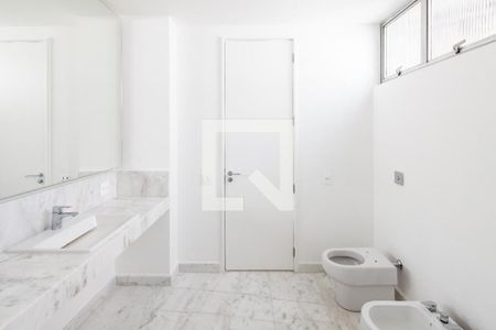 Apartamento à venda com 3 quartos, 271m² em Santa Cecilia, São Paulo