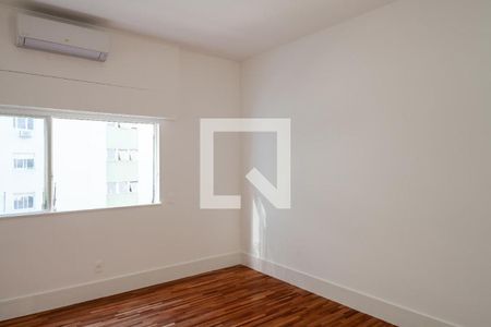 Apartamento à venda com 3 quartos, 271m² em Santa Cecilia, São Paulo