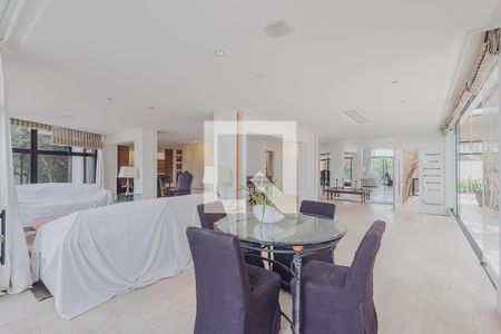 Sala de casa à venda com 5 quartos, 700m² em Boaçava, São Paulo