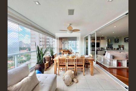 Apartamento à venda com 3 quartos, 180m² em Campo Belo, São Paulo