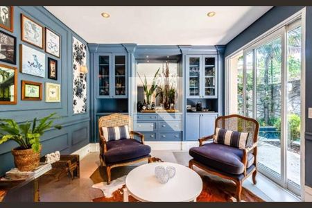 Casa à venda com 3 quartos, 359m² em Pacaembu, São Paulo