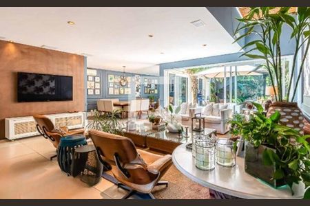 Casa à venda com 3 quartos, 359m² em Pacaembu, São Paulo