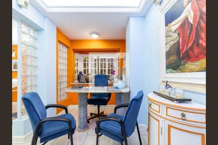 Casa à venda com 3 quartos, 220m² em Jardim Paulistano, São Paulo