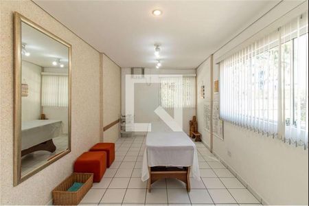 Casa à venda com 4 quartos, 347m² em Vila Morse, São Paulo