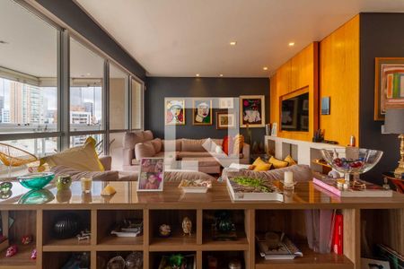 Sala de apartamento à venda com 3 quartos, 234m² em Itaim Bibi, São Paulo