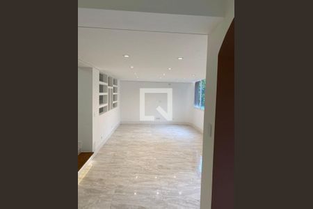 Apartamento à venda com 3 quartos, 210m² em Indianópolis, São Paulo