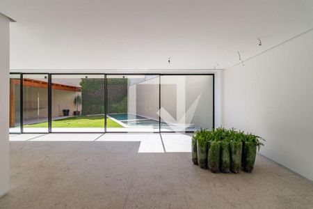Casa à venda com 4 quartos, 689m² em Pinheiros, São Paulo