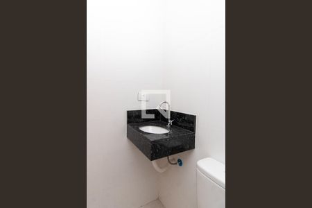 Banheiro de apartamento à venda com 1 quarto, 33m² em Vila Nova Carolina, São Paulo