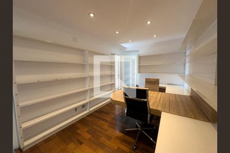 Escritório de apartamento à venda com 4 quartos, 250m² em Perdizes, São Paulo