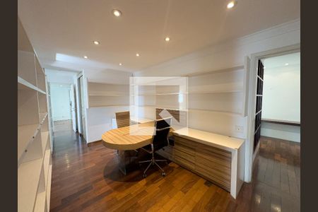 Escritório de apartamento à venda com 4 quartos, 250m² em Perdizes, São Paulo