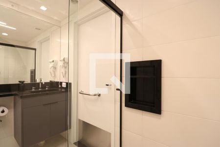 Banheiro Social de kitnet/studio à venda com 1 quarto, 24m² em Pompeia, São Paulo