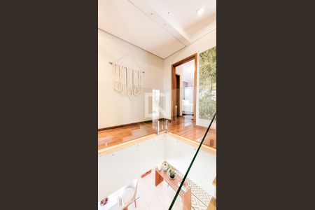 Corredor das Suites de casa de condomínio à venda com 4 quartos, 230m² em Loteamento Caminhos de San Conrado (sousas), Campinas