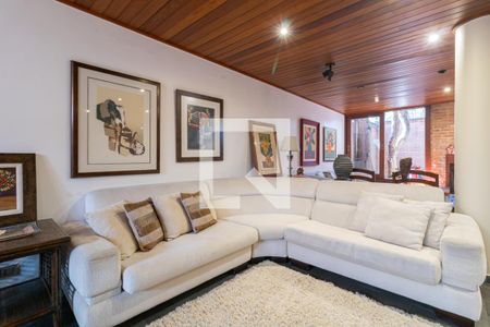 Sala de casa para alugar com 4 quartos, 300m² em Indianópolis, São Paulo