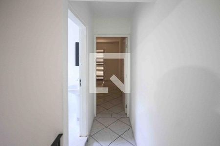 Corredor de casa para alugar com 2 quartos, 200m² em Jardim Vila Formosa, São Paulo