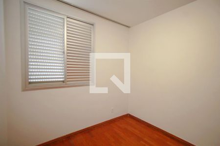 Quarto de apartamento à venda com 2 quartos, 70m² em Carlos Prates, Belo Horizonte