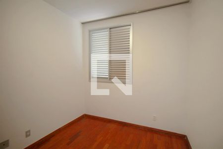 Quarto de apartamento à venda com 2 quartos, 70m² em Carlos Prates, Belo Horizonte