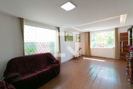 Sala de casa à venda com 3 quartos, 379m² em Indaiá, Belo Horizonte