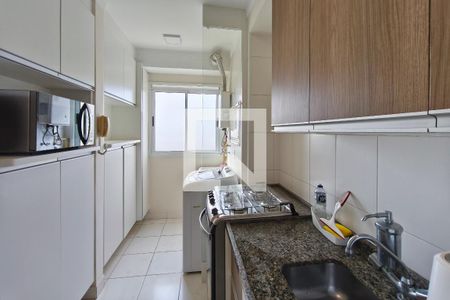 Cozinha de apartamento à venda com 2 quartos, 60m² em Vila Lemos, Campinas
