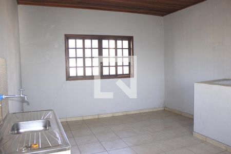 Sala/Cozinha de casa para alugar com 2 quartos, 250m² em Jardim Presidente Dutra, Guarulhos