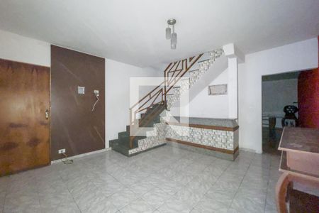 Sala de casa para alugar com 2 quartos, 70m² em Jardim Roberto, Osasco