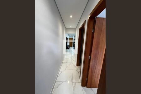 Corredor de apartamento à venda com 2 quartos, 56m² em Vila Amabile Pezzolo, Santo André
