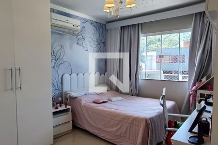 Quarto 1 de casa de condomínio à venda com 3 quartos, 162m² em Pechincha, Rio de Janeiro