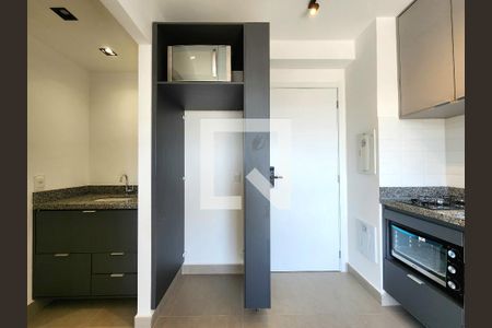 Sala/Cozinha de apartamento para alugar com 1 quarto, 30m² em Moema, São Paulo