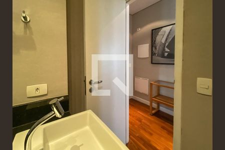 Lavabo de apartamento à venda com 1 quarto, 65m² em Vila Olímpia, São Paulo