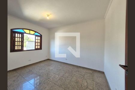 Casa à venda com 3 quartos, 200m² em Jardim Ivana, São Paulo