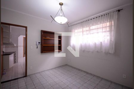 Sala de Jantar de casa à venda com 4 quartos, 236m² em Vila Moraes, São Paulo