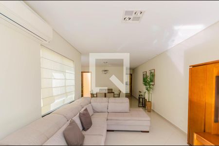 Sala de casa à venda com 4 quartos, 161m² em Vila Mariana, São Paulo